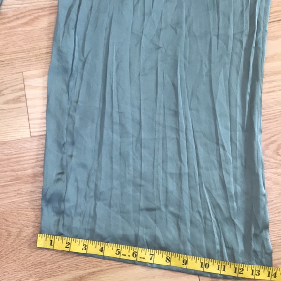 New! Zara medium olive satin effect wrinkled V neck jumpsuit. - Picture 6 of 10